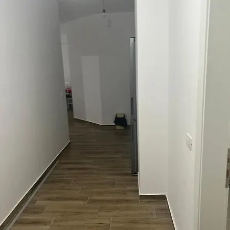 Aryet's Apartmán *